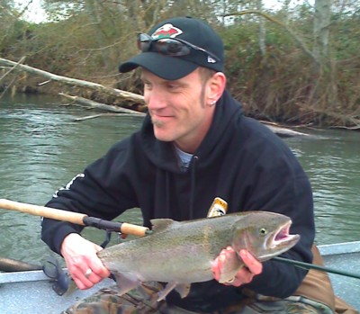 Rogue River steelhead fishing guides - Wild Rivers Fishing drift boats fishing near Grangts Pass, Oregon